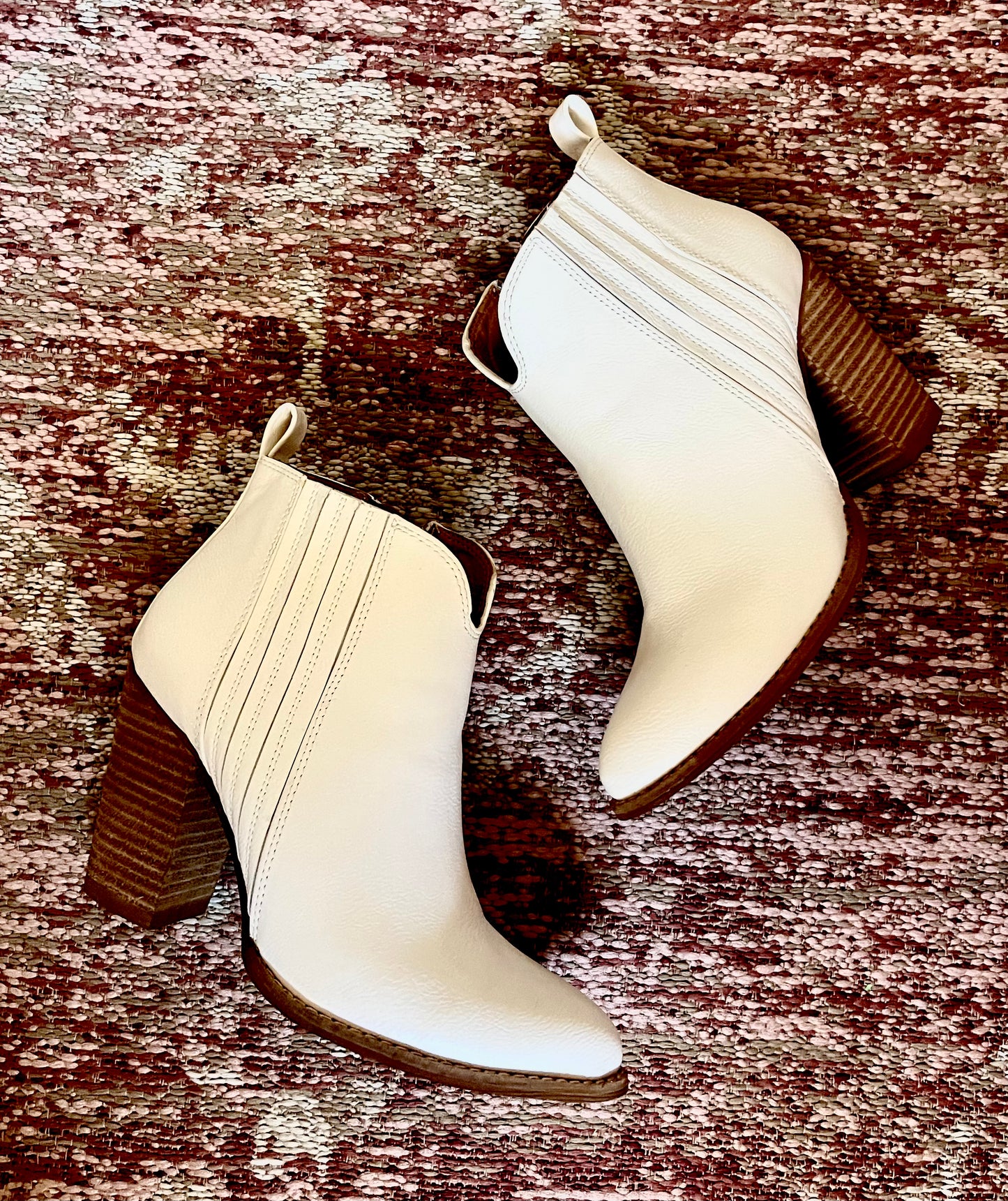 THE JACKIE BOOTIE