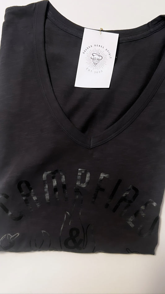 THE AVERY V-NECK TEE